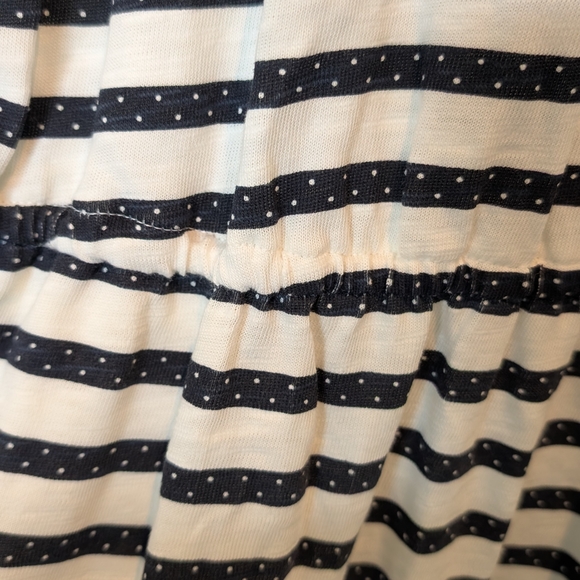 GAP Elastic Waist Dress - Picture 4 of 5